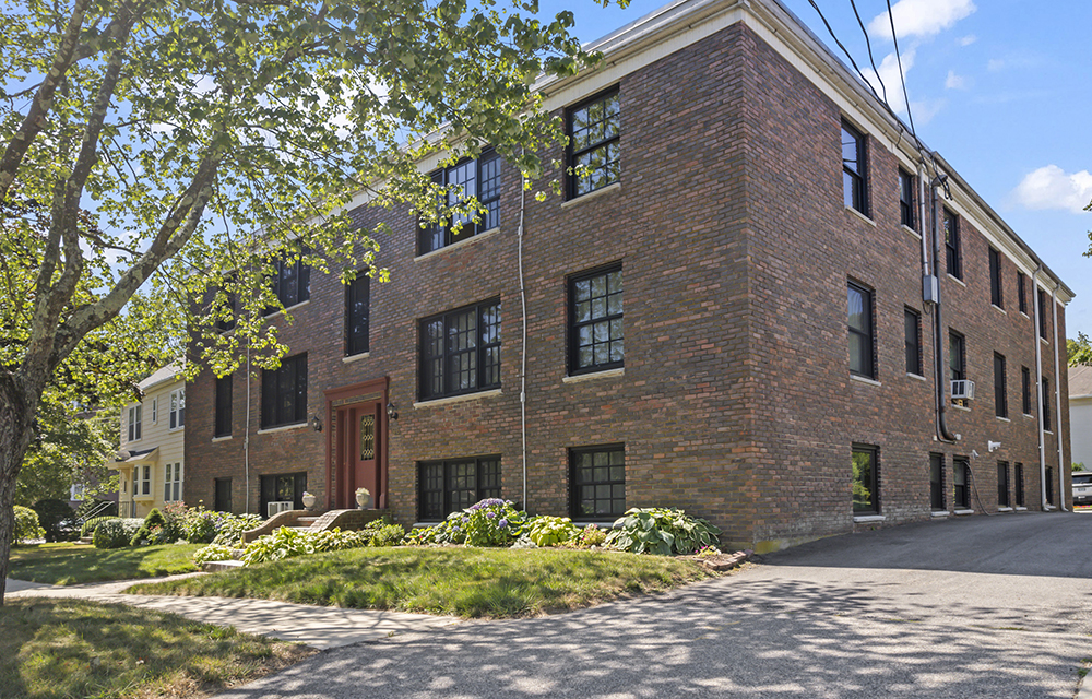 Peck of Horvath & Tremblay arranges $5 million sale of 13 units